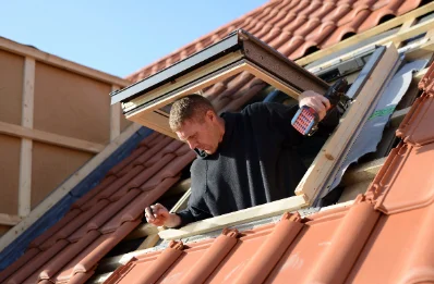 Pose de fenêtres de toit Velux à Sarrance